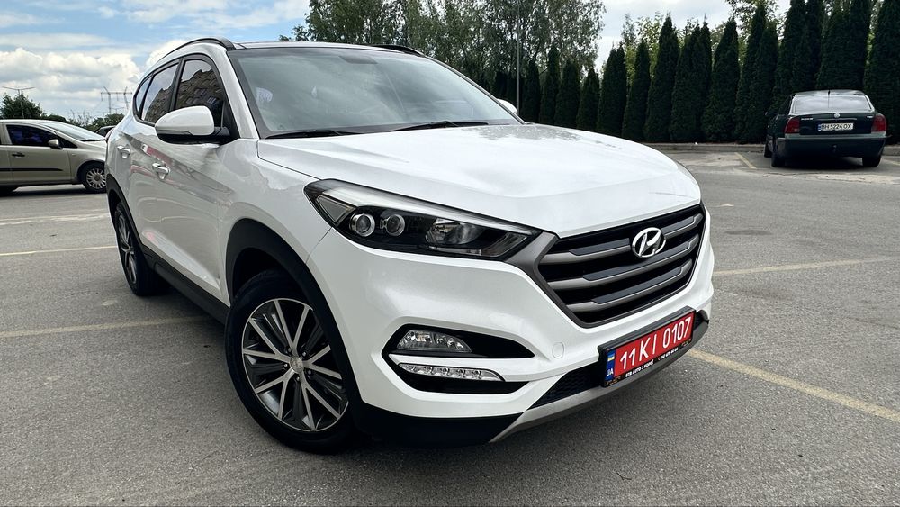 Hyundai Tucson 2015 р. Дизель: 2.0л. Автомат