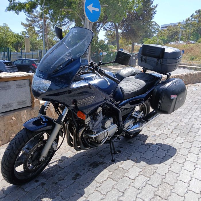 Yamaha Xj Diversion 900 (possível troca)