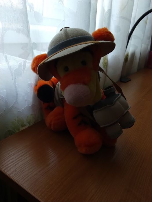 м'яка іграшка тигр