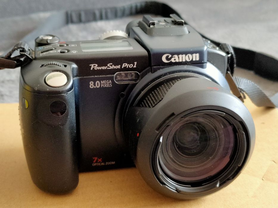 Canon PowerShot Pro 1