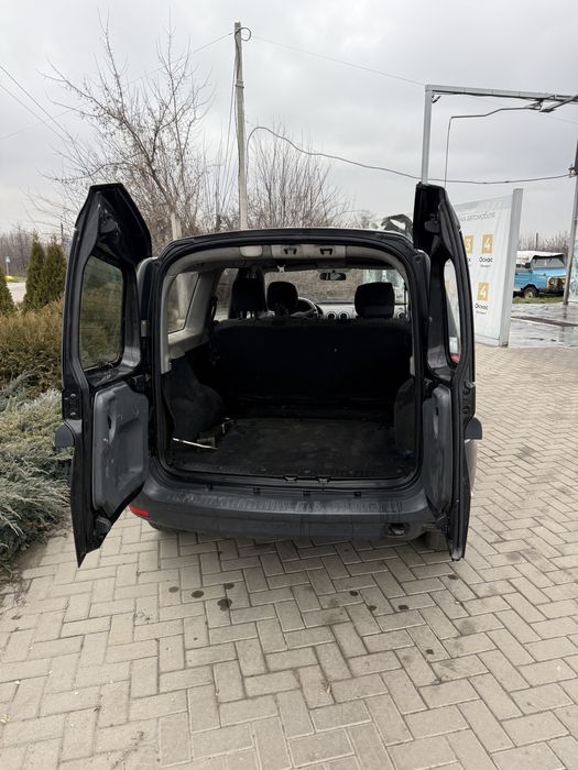 Renault Logan MCV в Універсалі Dacia