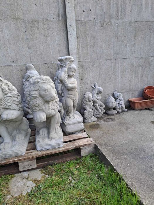 Figurki i doniczki betonowe