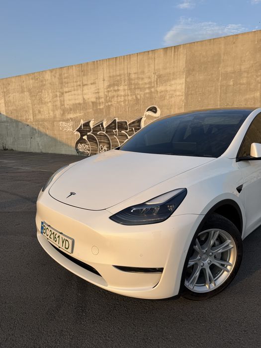 Tesla Model Y Long Range 82KWh