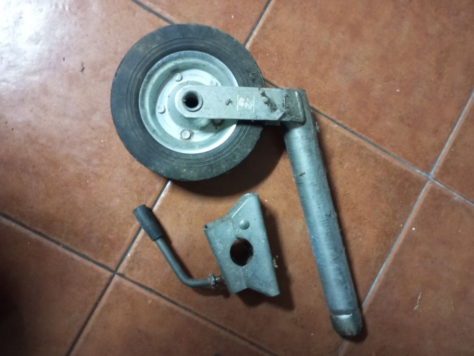 Bateria para célula + controlador (comando) painel solar    autocarava