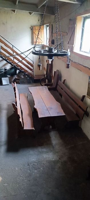 Дубовий стіл 3 м + лавки, 2 крісла і люстра в стилі середньовіччя