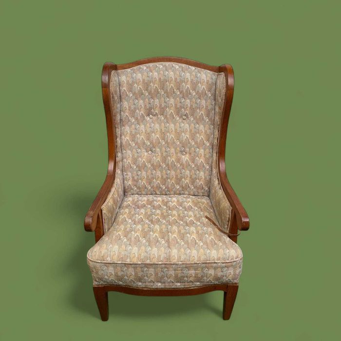 Cadeirão antigo - Robusto de encosto muito alto, nordico