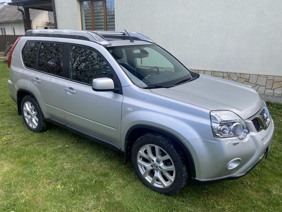 Продаж автомобіля Nissan X-Trail