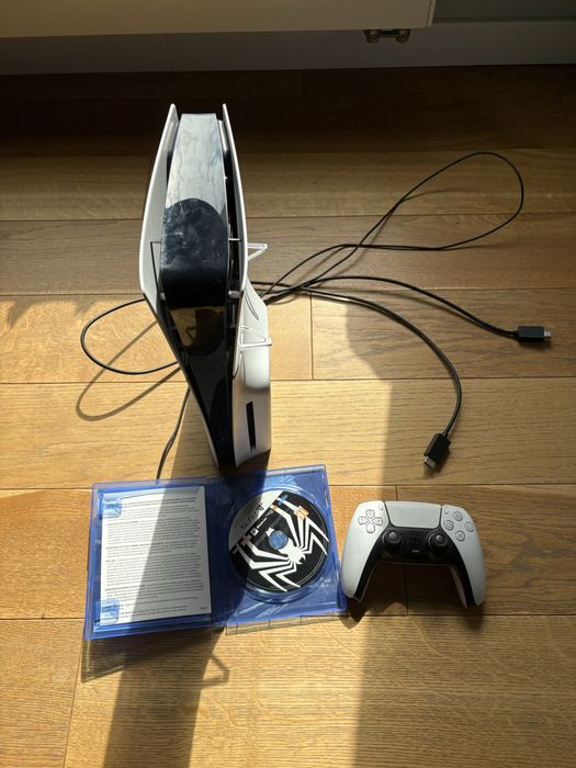 Sprzedam Play Station 5