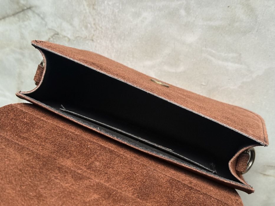 Torebka listonoszka braz bułeczka skora zamszowa vera pelle