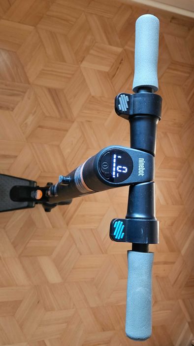 Hulajnoga elektryczna SEGWAY NINEBOT