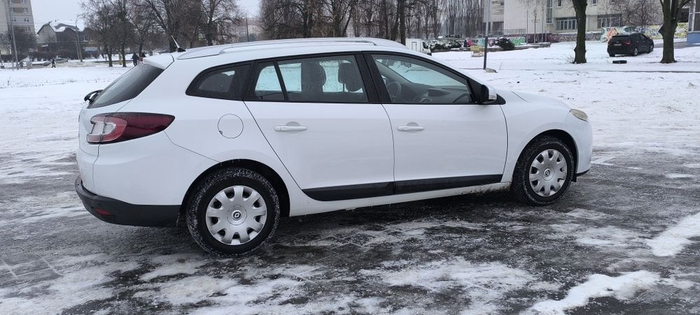 Продаю мегана.    .