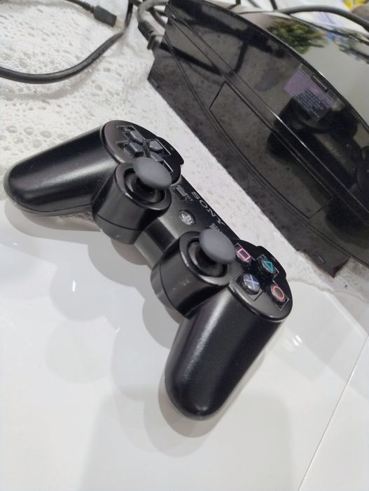 Konsola PS 3 sprzedam