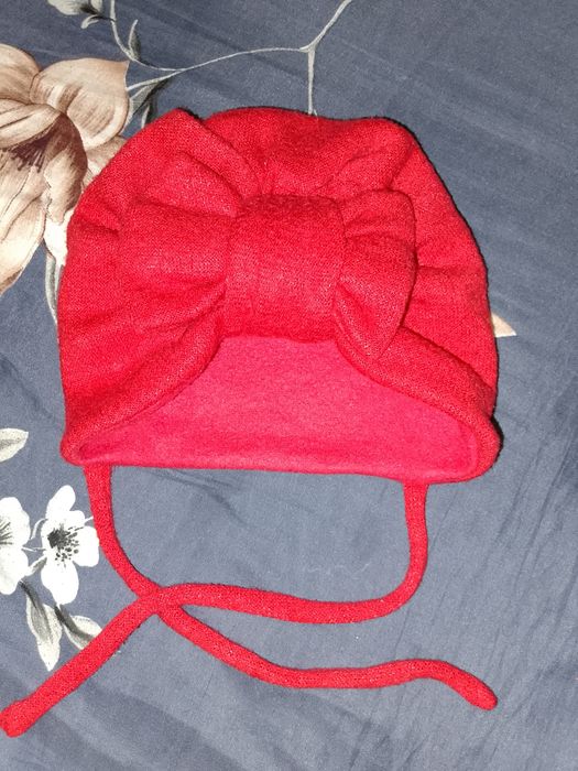 Шапочки для дівчинки