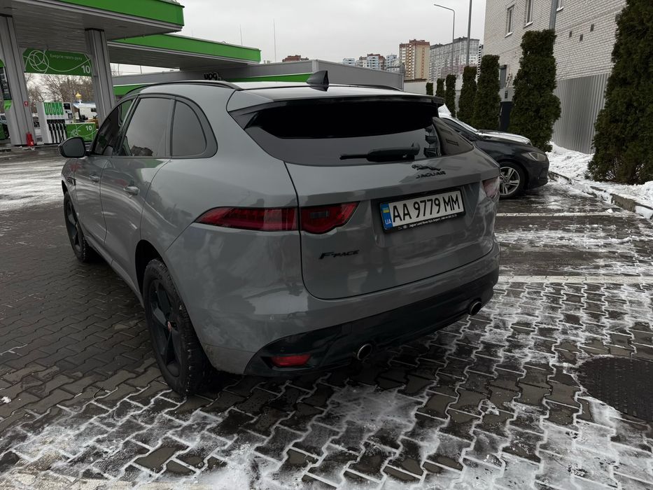 Jaguar F-Pace AWD (Premium) 2017