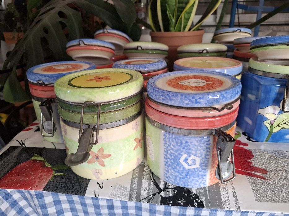 Frascos louça com tampa mola