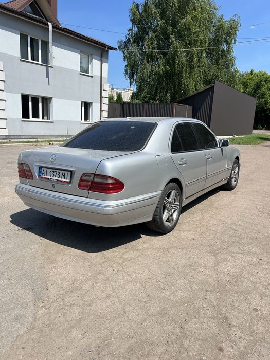 Mercedes Benz e class w210 2001 рік 2.6 газ бензин автомат
