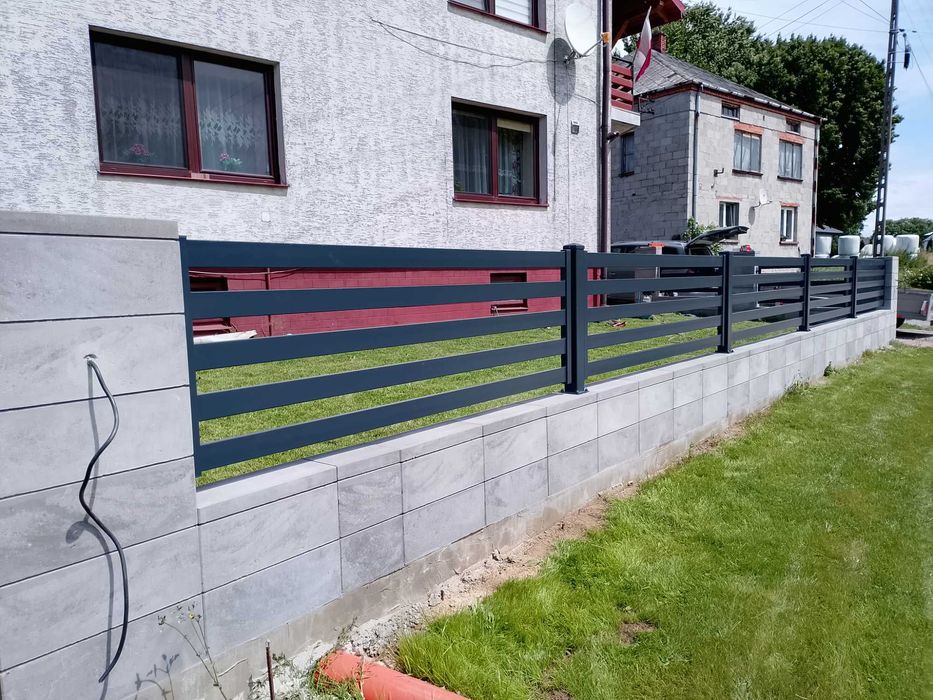 Ogrodzenia, balustrady, brama, furtka, płot.