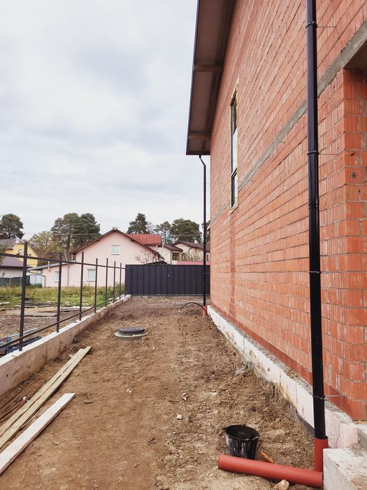 Продаж котеджів смт.Брюховичі