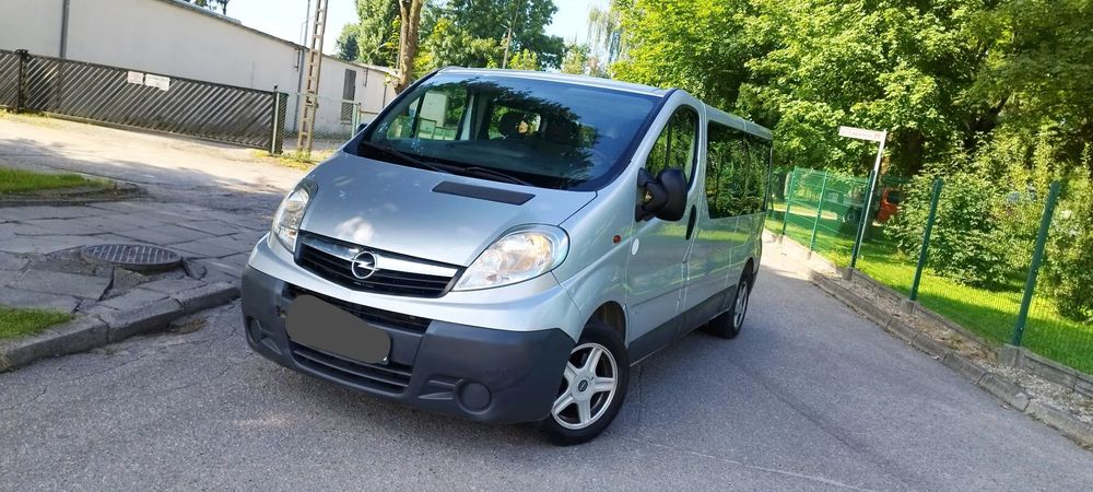 Opel Vivaro  Ładne Vivaro bez wkładu 9 osobowy brygadowka doinwestowany