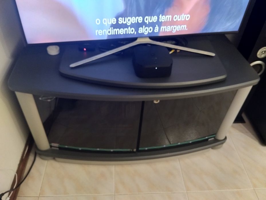 Móvel TV (com duas portas) para desocuparr