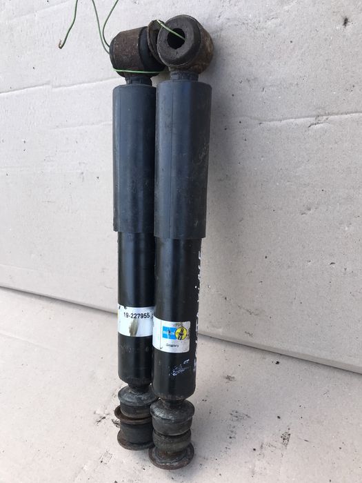 Амортизатори задні Toyota Hiace Bilstein 19-227955 4WD