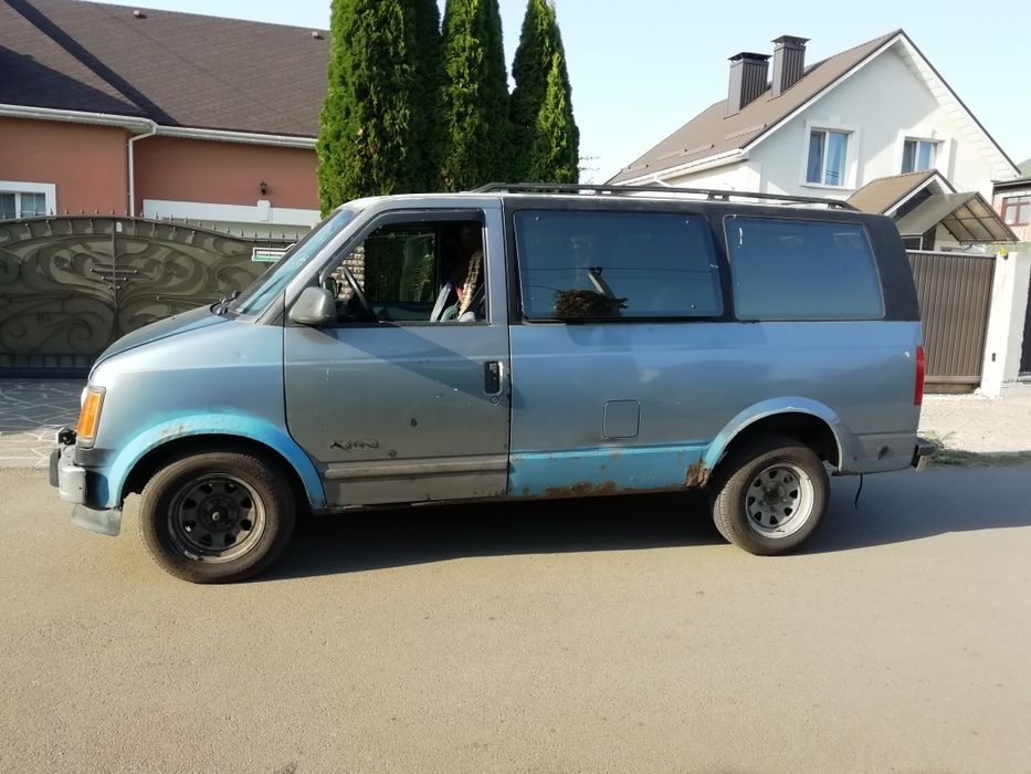 Мінівен пасажирський