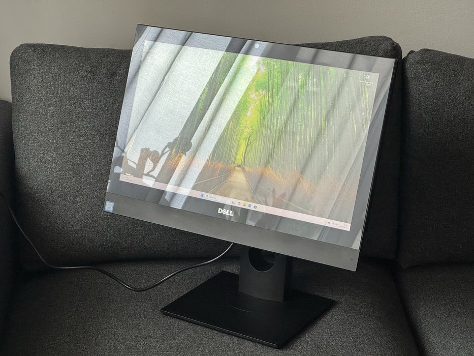 Dotykowy AIO Dell 5250 21,5” i5 7gen 8Gb 250GB SSD Windows 11