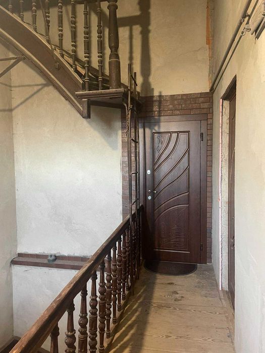 2-х кімнатна квартира, м. Жовква (центр)