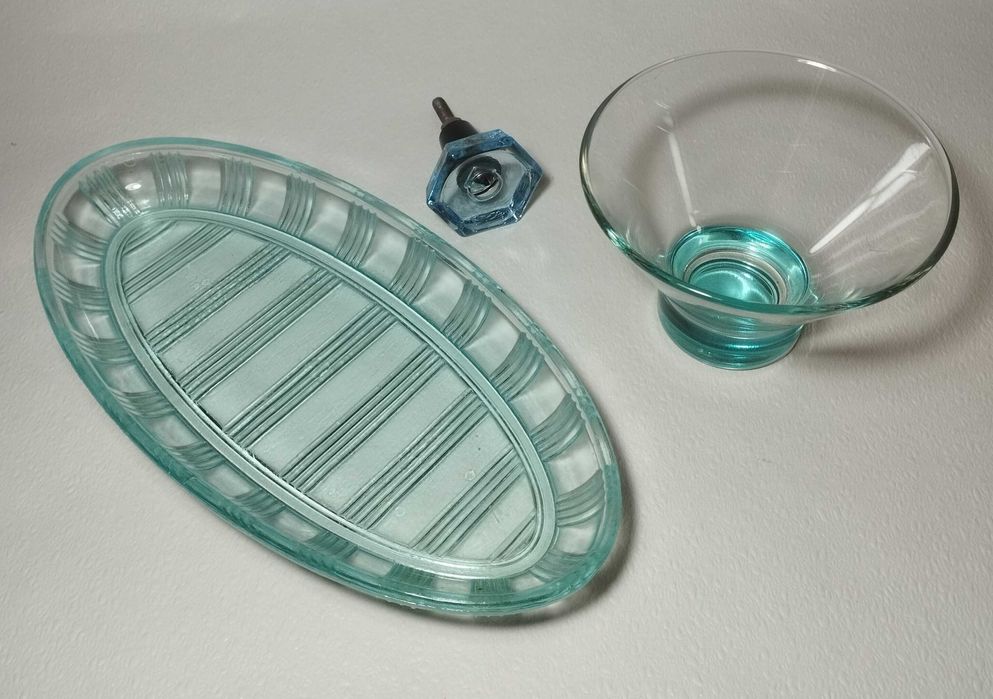 Большие блюда, ручки, цветное стекло, почти новые
