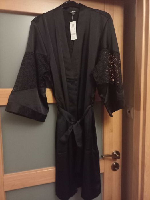 Nowy satynowy szlafrok Etam koronka szlafroczek S 36 czarny