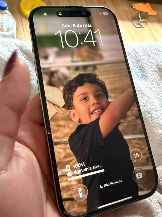 Iphone 16 pro semi novo