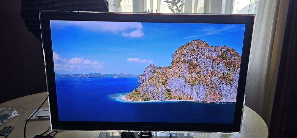 Телевізор Samsung UE40C5000QW