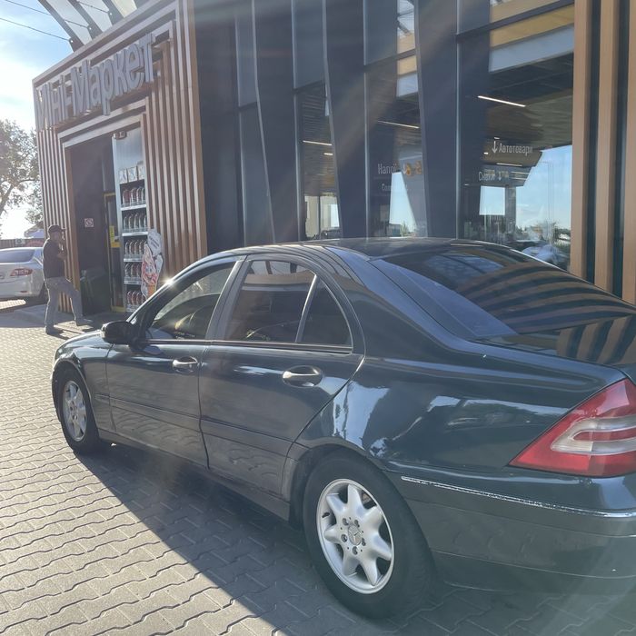 Продам mercedes W203 C180