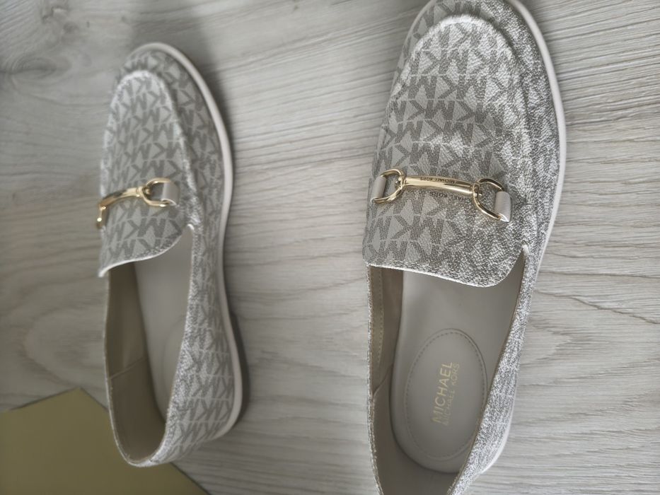 Michael Kors loafersy Carson vanilla monogram 39