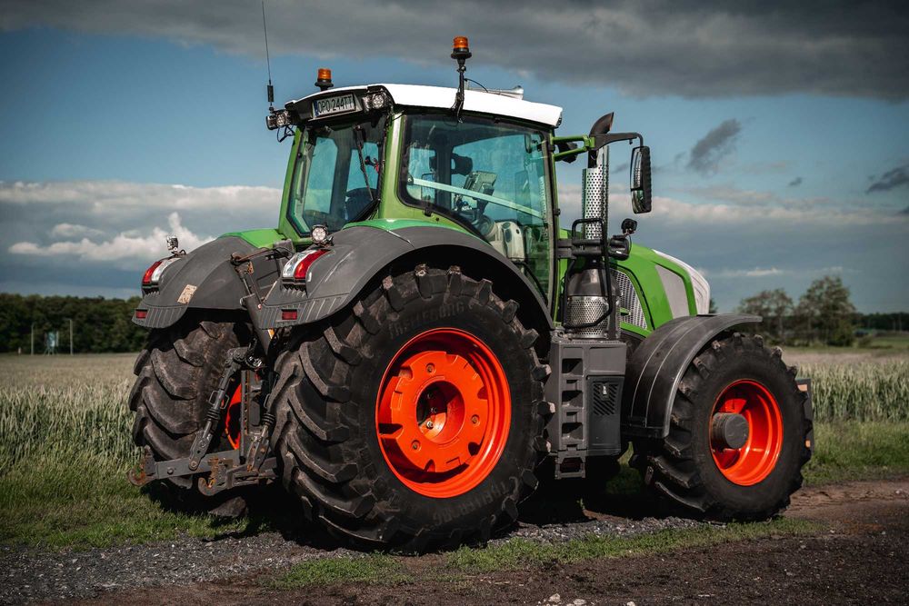 FENDT 828 vario profi plus