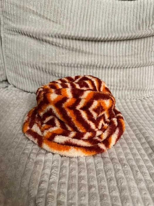 Kapelusz futerkowy McDonald’s Nostalgia-limitowany merch 2000s