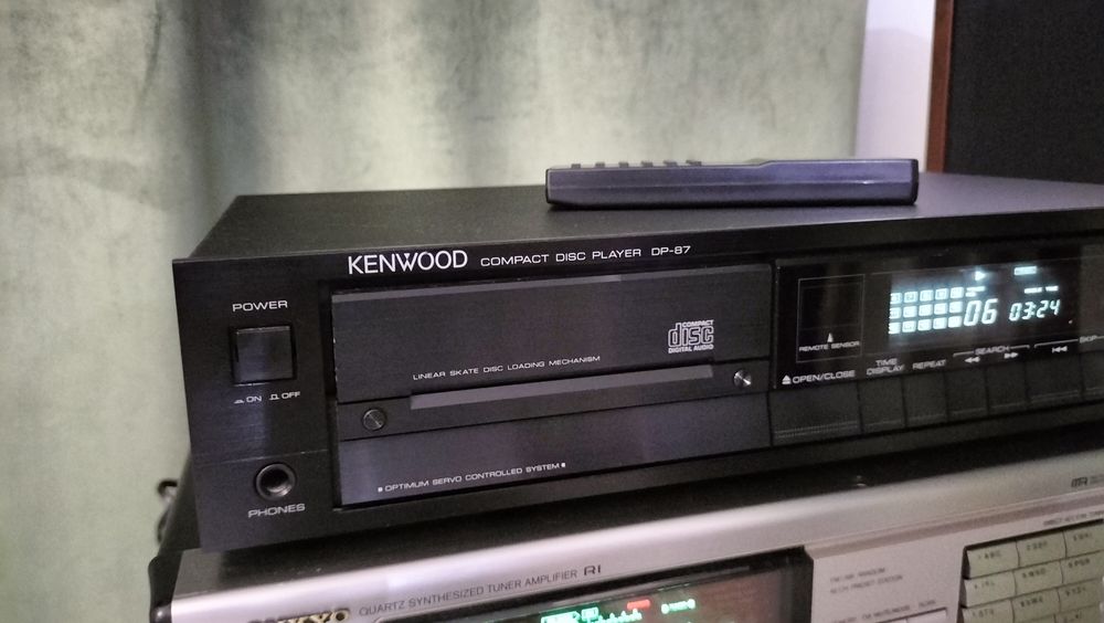 Odtwarza CD Kenwood DP-87 Pilot Super Stan