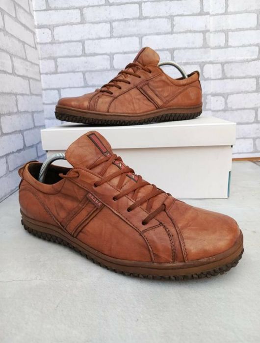 кросівки Prada (43р.27.5 см)