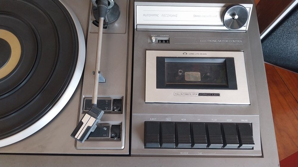 Gira-discos leitor de cassetes Philips 902