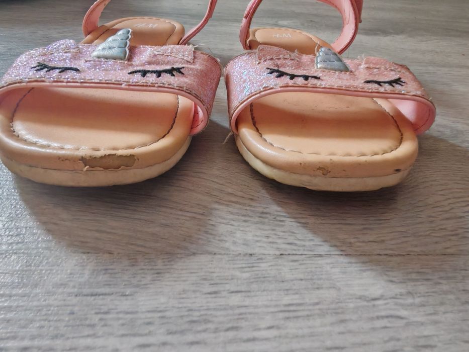 Sandałki h&m rozm. 31 jednorożec