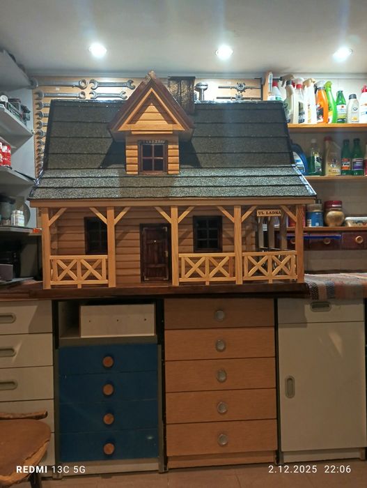 Mam do sprzedania domek wym dł109 wys87 szer73