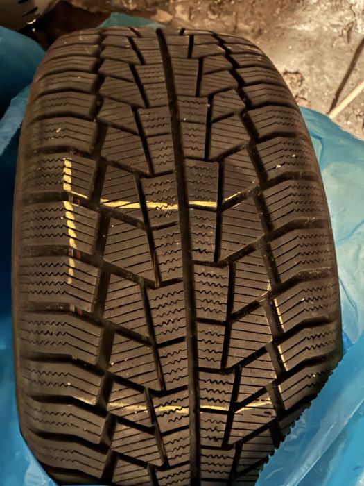 Opony zimowe Viking wintech 235/45 R18 komplet .