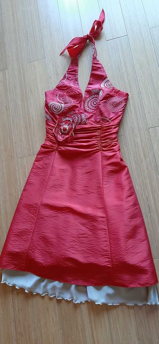 Vestido midi com bordado