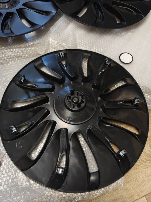 Комплект ковпаків Tesla model Y R 19. Uberturbine