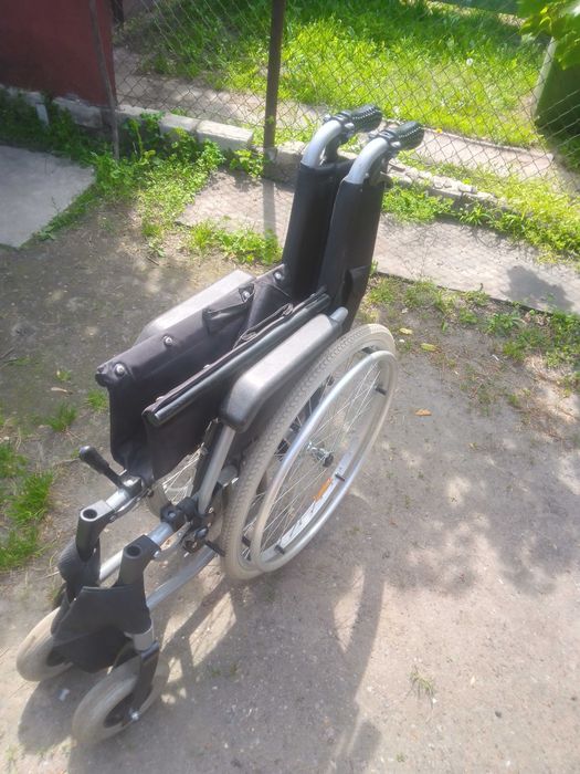 Продам Коляска инвалидная