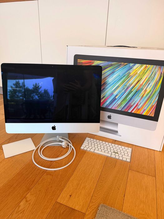 iMac 21.5" 4K Retina 2019 i3 8GB - Caixa Original
