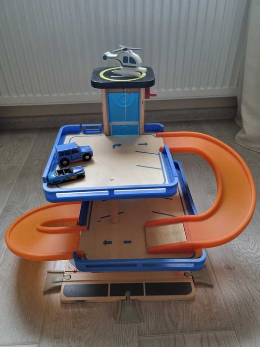 Парковка - паркінг - гараж 3-х поверхова для машинок