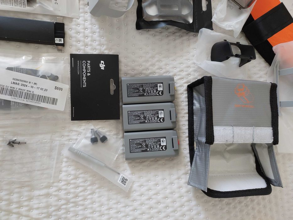 Dron DJI Mini 2 Fly More Combo