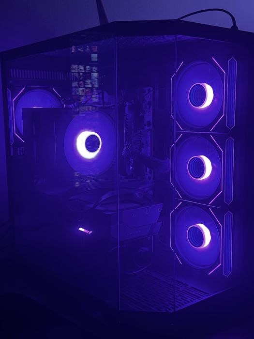 Ryzen 9800x3d rx9070xt 32gb ddr 5 6000Mhz 1tb ssd samsung 990 evo