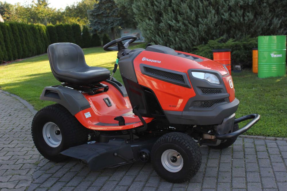 Husqvarna TS 243 t  TRAKTOREK Kosiarka